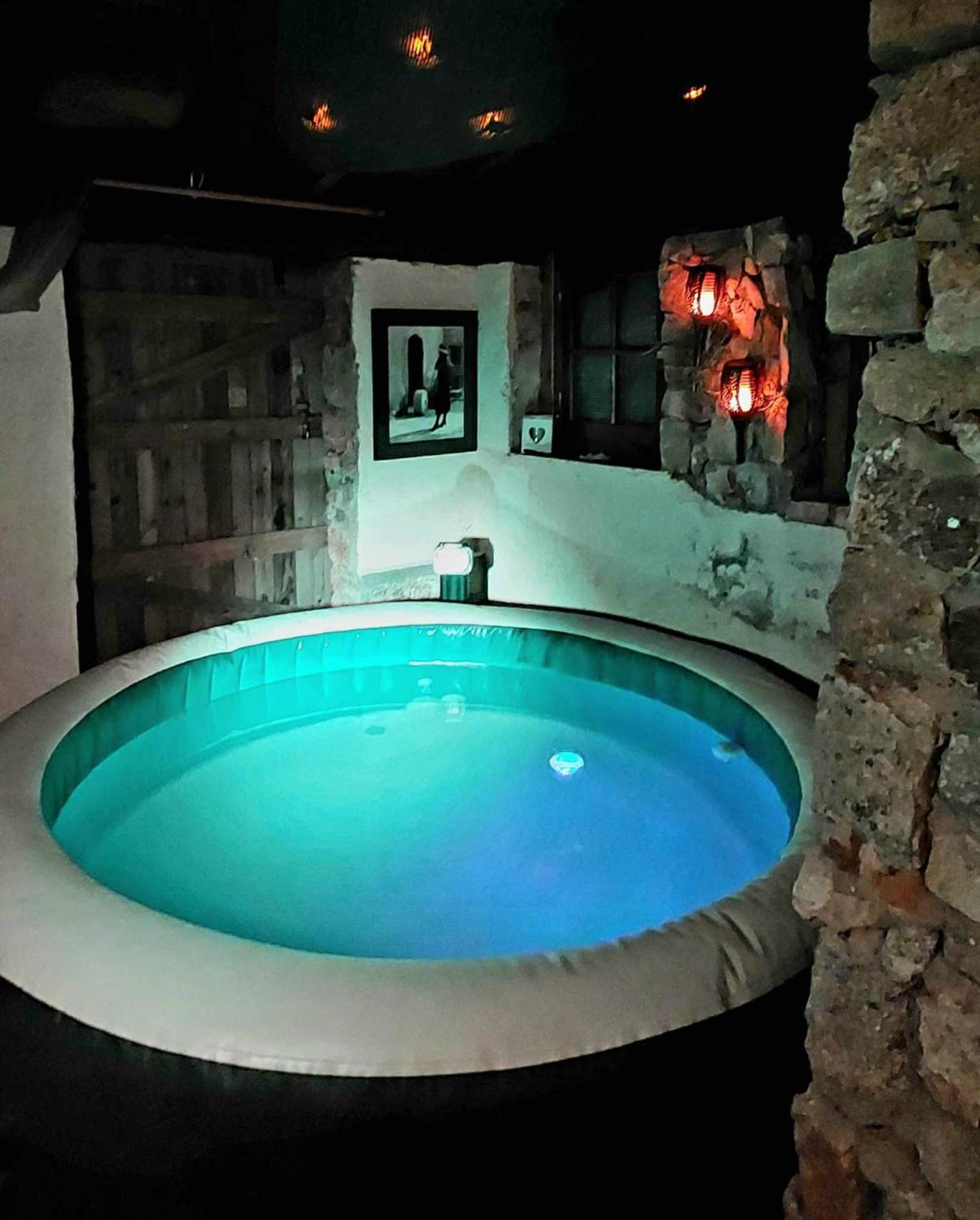 كالفي Chambre Love Romantique Avec Spa Privee المظهر الخارجي الصورة