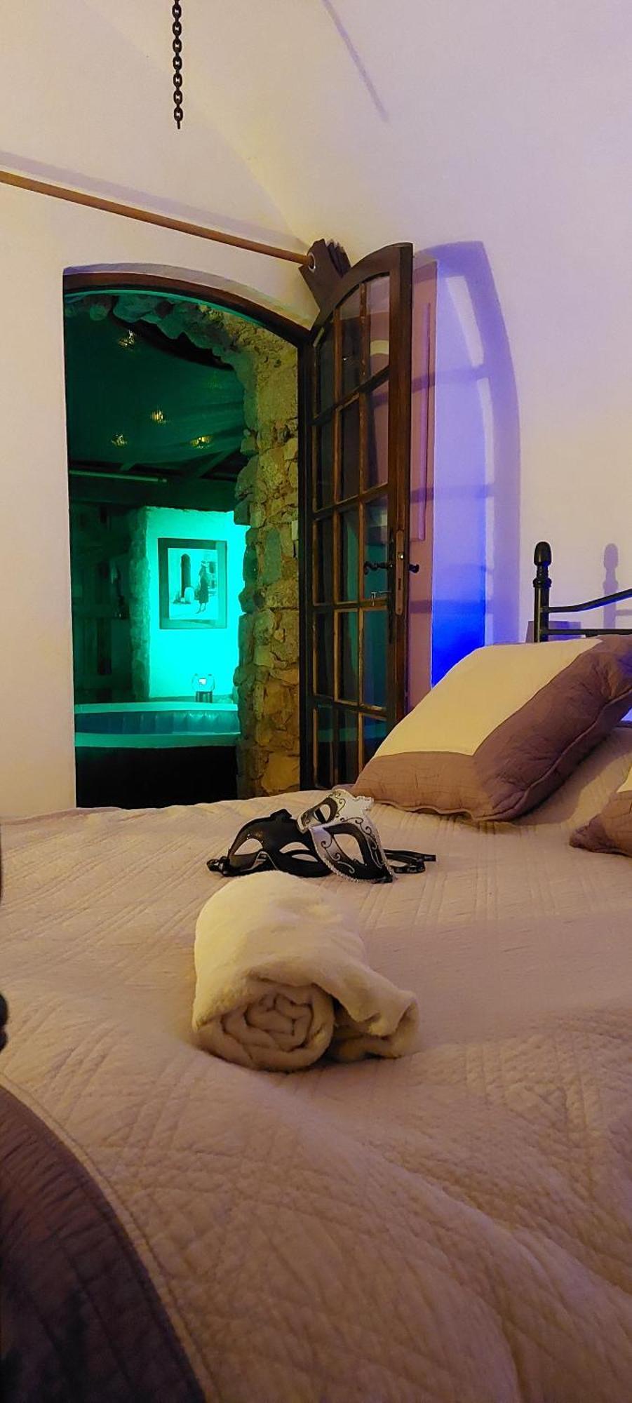 كالفي Chambre Love Romantique Avec Spa Privee المظهر الخارجي الصورة
